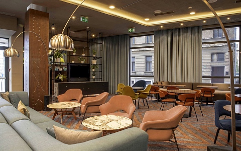 Courtyard by Marriott Sarajevo - Sarajevo - Lobby-Reception