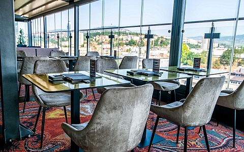 Courtyard by Marriott Sarajevo - Sarajevo - Restaurant-Bar