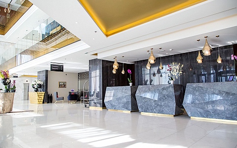 Swissotel Sarajevo  - Sarajevo - Lobby-Reception