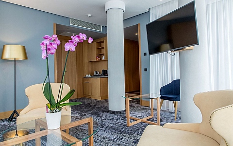 Swissotel Sarajevo  - Sarajevo - Rooms-Suites